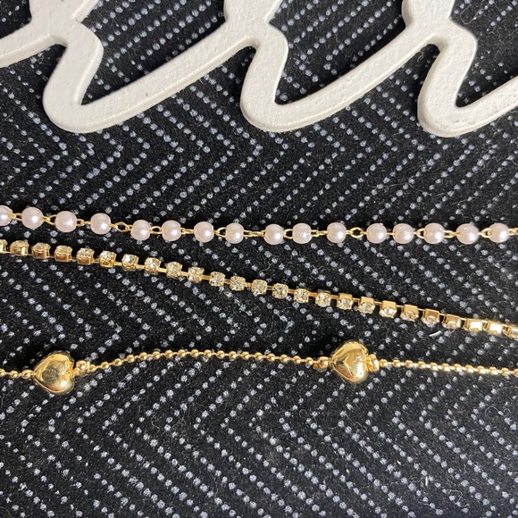 Gold tone anklet. - Picture 4 of 5